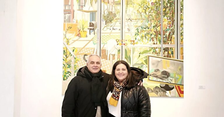 Inés Losa y Pepe Carretero unen fuerzas en una exposición en el Real Jardín Botánico de Madrid, destacando el papel fundamental de Javier Navarro en el apoyo a la cultura