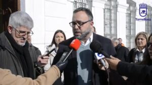 arro, Alcalde, Expresa Condolencias y Solidaridad a Familias de Víctimas en Accidente Ferroviario