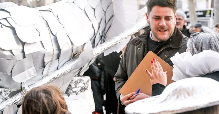 Despedida del Carnaval de Tomelloso: Entre risas, creatividad y espíritu festivo en el Entierro de la Sardina