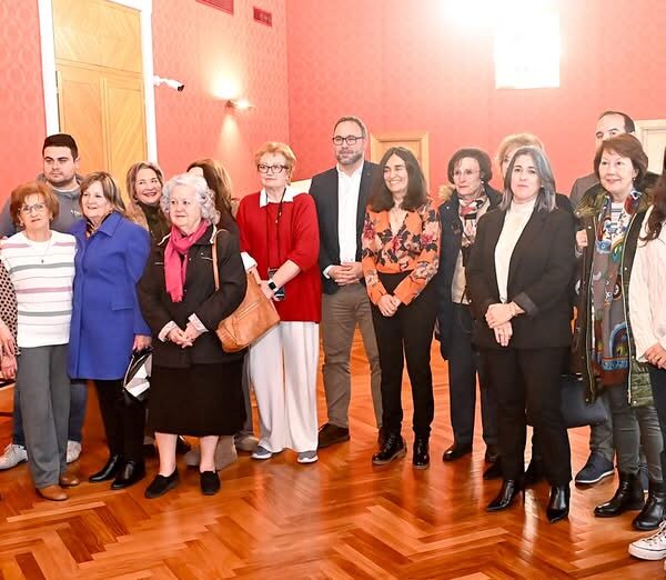 El Alcalde Javier Navarro Aboga por una Atención Oncológica más Humana e Integral en el Día Mundial Contra el Cáncer