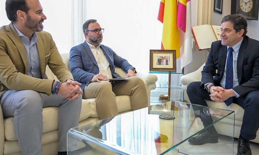 El Alcalde Javier Navarro se Reúne con el Presidente de la Diputación Provincial de Ciudad Real, Miguel Ángel Valverde en Encuentro Institucional