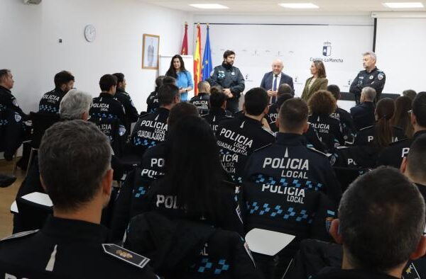 Inician los cursos de ascenso a categorías superiores en la Policía Local con la participación de 38 alumnos.