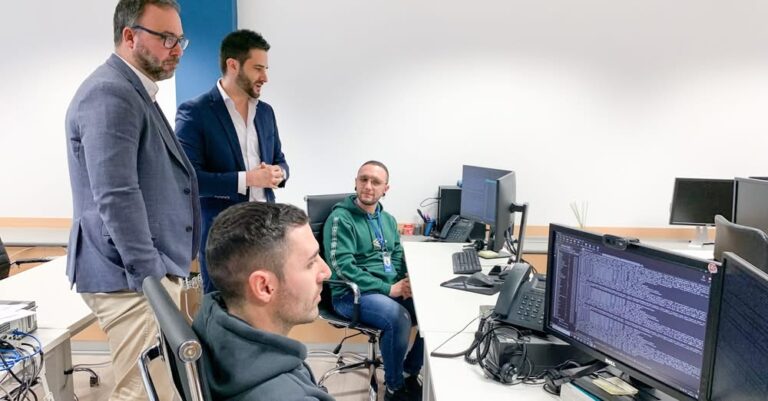 Javier Navarro Destaca el Orgullo de Tener Empresas Tecnológicas de la Talla del Grupo Nallam en Tomelloso