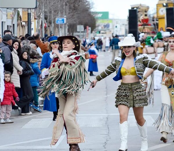 Peñas Locales Inundarán el Lunes de Carnaval en Tomelloso con Humor, Fantasía y Ritmo Bajo la Dirección del Estudio de Danza Lidia Gorrachategui