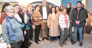 Rastrillo Solidario de la AECC se extiende hasta el 13 de febrero en la Posada de los Portales: el alcalde Javier Navarro impulsa apoyo