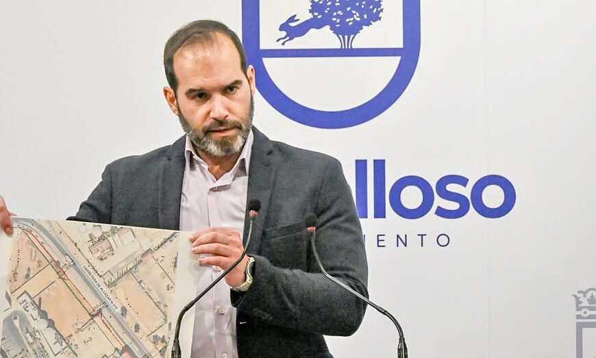 Sebastián critica al PSOE local, les acusa de «engañar» a los ciudadanos y «hacer el ridículo» al malinterpretar avances en el proyecto con una publicación del BOE