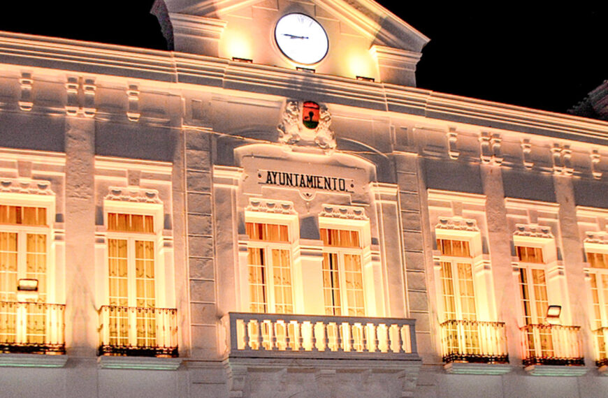 El Ayuntamiento de Tomelloso se viste de amarillo en honor al Día Mundial de la Endometriosis