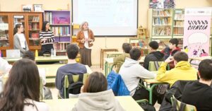 Estudiantes del IES Francisco García Pavón y del CEPA Simienza Investigarán el Contenido de Azúcares en Refrescos y Zumos Consumidos Habitualmente