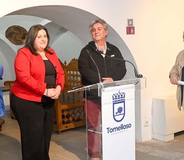 Inauguración de la Exposición de Semana Santa en la Posada de los Portales por la Junta de Cofradías y Hermandad este Martes