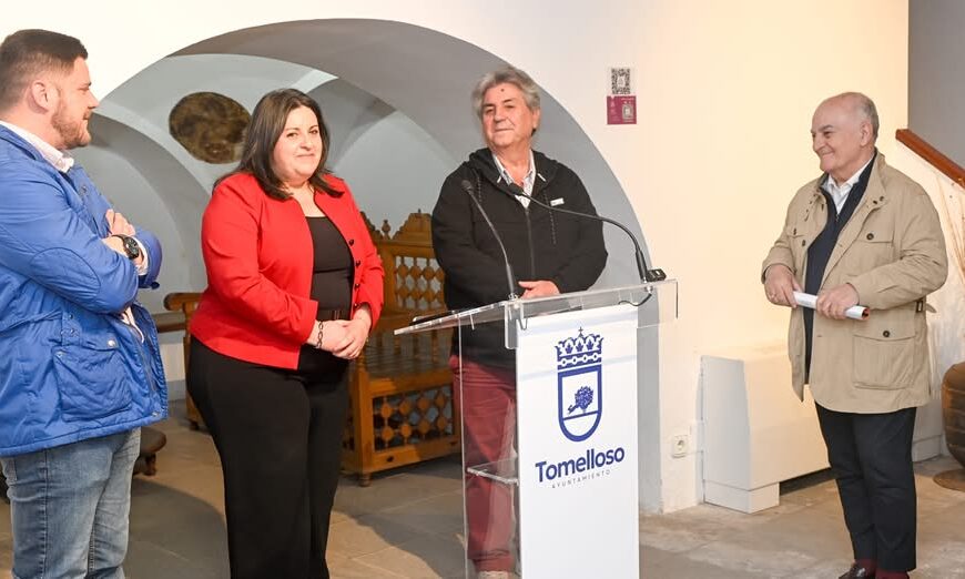 Inauguración de la Exposición de Semana Santa en la Posada de los Portales por la Junta de Cofradías y Hermandad este Martes