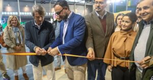 Inauguración de la Feria Stockalia en el Pabellón Cubierto de la Ciudad Deportiva por la Asociación de Empresarios de la Comar