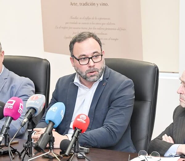 Javier Navarro declara la fusión de tres cooperativas como un hito histórico que asegura el futuro del proyecto agroalimentario más grande de Castilla-La Mancha