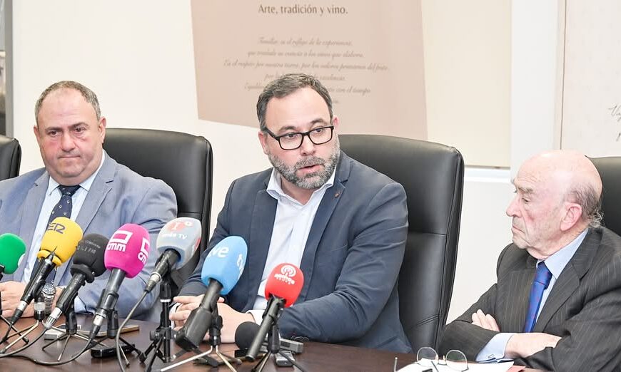 Javier Navarro declara la fusión de tres cooperativas como un hito histórico que asegura el futuro del proyecto agroalimentario más grande de Castilla-La Mancha