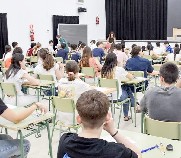 Plazo de Alegaciones para Ayudas Estudiantiles Provisionales Abierto Hasta el 13 de Marzo