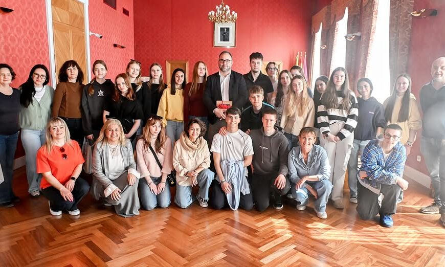 Recepción en el Ayuntamiento de Tomelloso para Alumnos y Profesores Participantes en un Intercambio