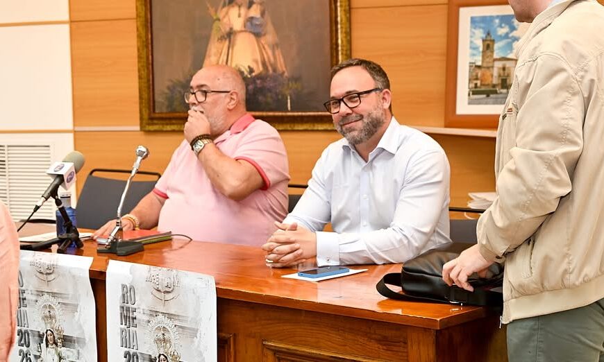 Alcalde Destaca Avances en Proyecto de Ciudad: Memoria UCLM, Web Oficial y Estrategia de Difusión Exitosa