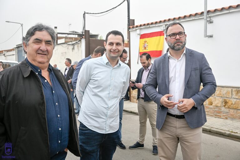 El Ayuntamiento de Tomelloso Actualiza el Álbum de Fotos con la Placa de la Calle ‘Jesús Andújar’