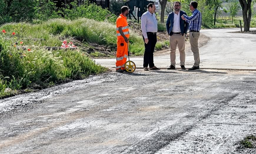 El Ayuntamiento de Tomelloso Invierte 37.573,53 Euros en Mejoras en el Camino de Alcázar a través de Fondos Procedentes