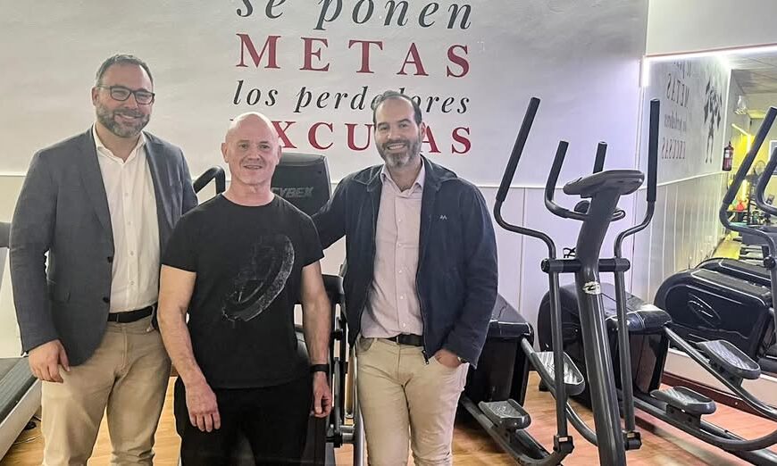 Navarro celebra el 20º aniversario del Gimnasio Tony Sport: Un icono de tradición y renovación continua