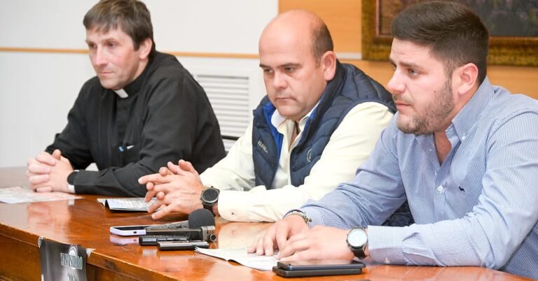 Inauguración de nueva sede de la Hermandad de San Isidro durante sus Fiestas Patronales a cargo del Ayuntamiento