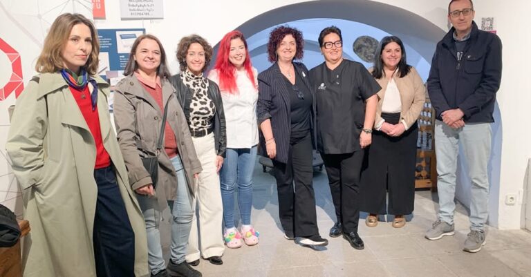 Jóvenes Talentos de EASDAL Exhiben su Futuro Profesional en la Exposición de la Posada de los Portales