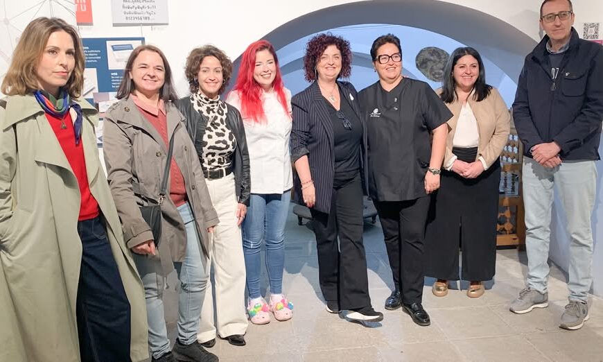 Jóvenes Talentos de EASDAL Exhiben su Futuro Profesional en la Exposición de la Posada de los Portales
