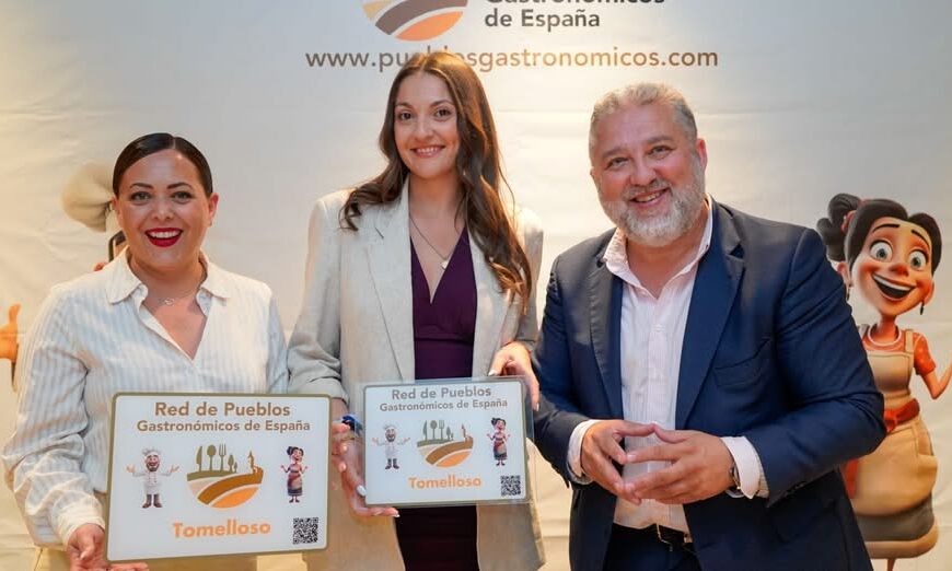 Tomelloso se Une a la Asamblea Nacional de Red de Pueblos Gastronómicos y Recibe Reconocimiento de su Presidente, Fernando Valmaseda