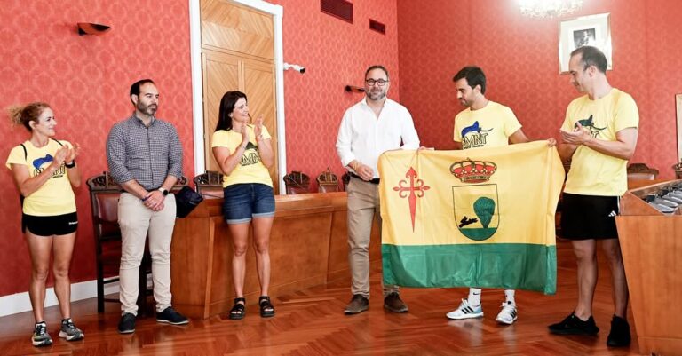 Ayuntamiento de Tomelloso celebra los logros del Club Máster Natación Tomelloso en recepción matutina