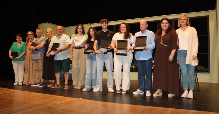 Concejal de Cultura Inés Losa celebra gran acogida de la clausura cultural con 4,000 espectadores y el respaldo de la ciudad a sus grupos creativos