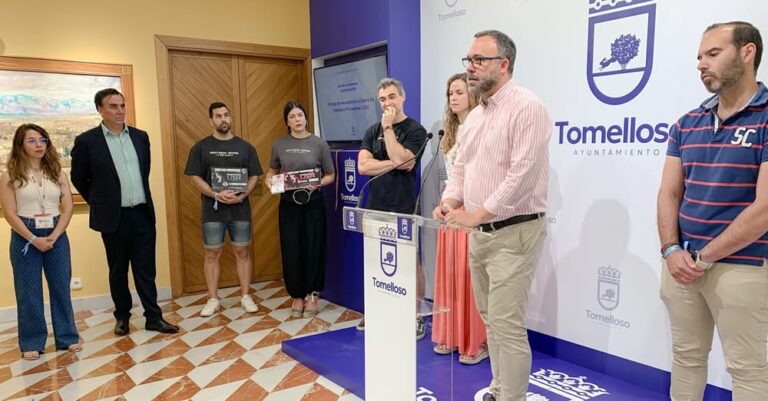Navarro destaca el compromiso municipal con el deporte y la solidaridad en la donación de fondos del Throwdown 2026 a Kirira y La Sonrisa de M…