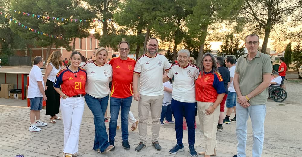El Alcalde Celebra el Espíritu de Campeones e Inclusión en la Fiesta de Verano de AFAS