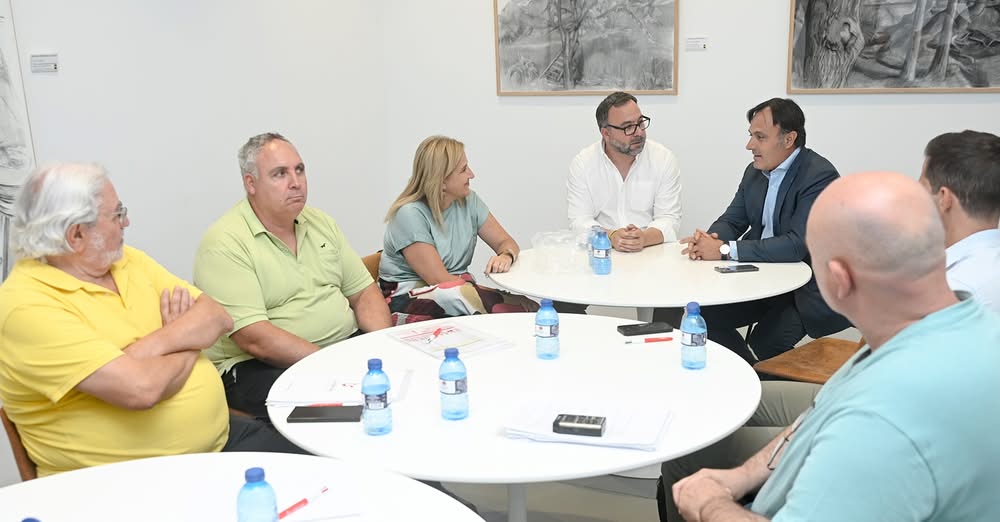 Junta Directiva de la Denominación de Origen La Mancha se reúne en el Mercado de Abastos: Un vistazo a la reciente asamblea