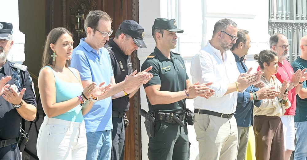 Tomelloso Rinde Homenaje Con Un Minuto De Silencio a Las Víctimas Del Incendio Del Paraje Este Viernes
