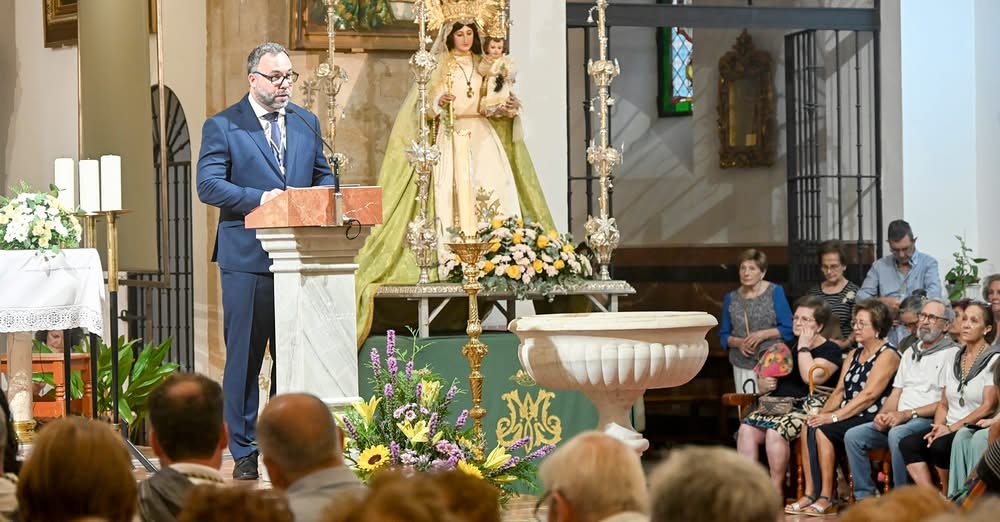 Emotivo Momento de Prefiesta en Tomelloso: El Alcalde Renueva su Voto a la Patrona de la Ciudad