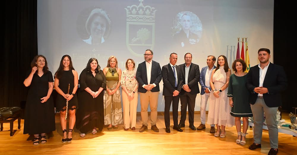 Homenaje Emotivo a Fausti Moreno y Jose Luis Bódalo: Reciben el Premio Tomelloseros Ausentes 2026 en el Auditorio López Torres