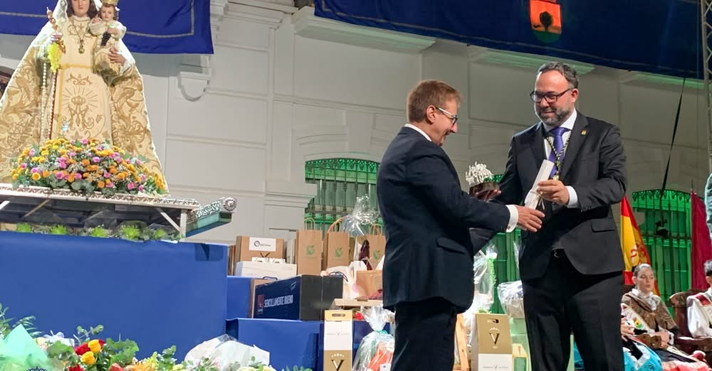 «Javier Navarro anima a vivir con alegría y orgullo la Feria y Fiestas 2026 de Tomelloso y aplaude el emocionante pregón de Félix Godoy».