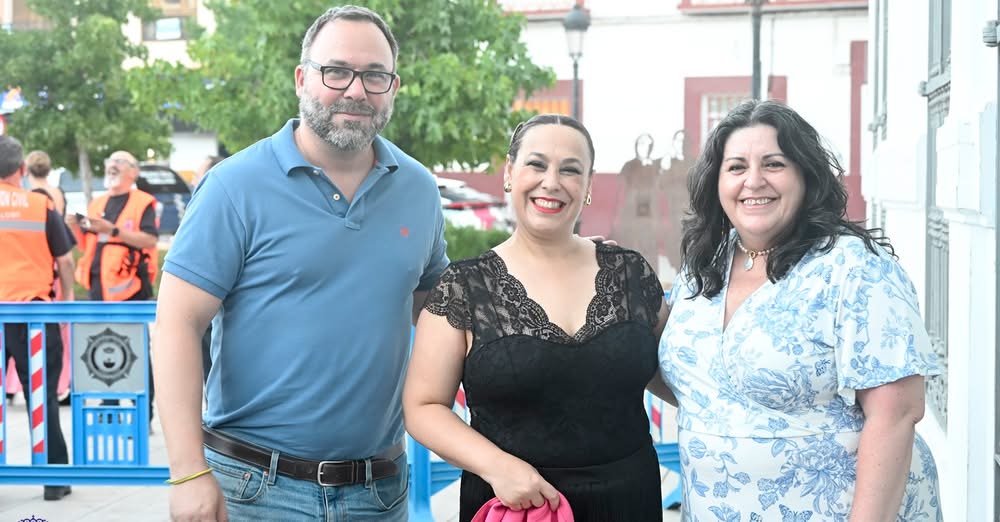 La Plaza de España en Tomelloso vibra con la VI Muestra Local de Flamenco
