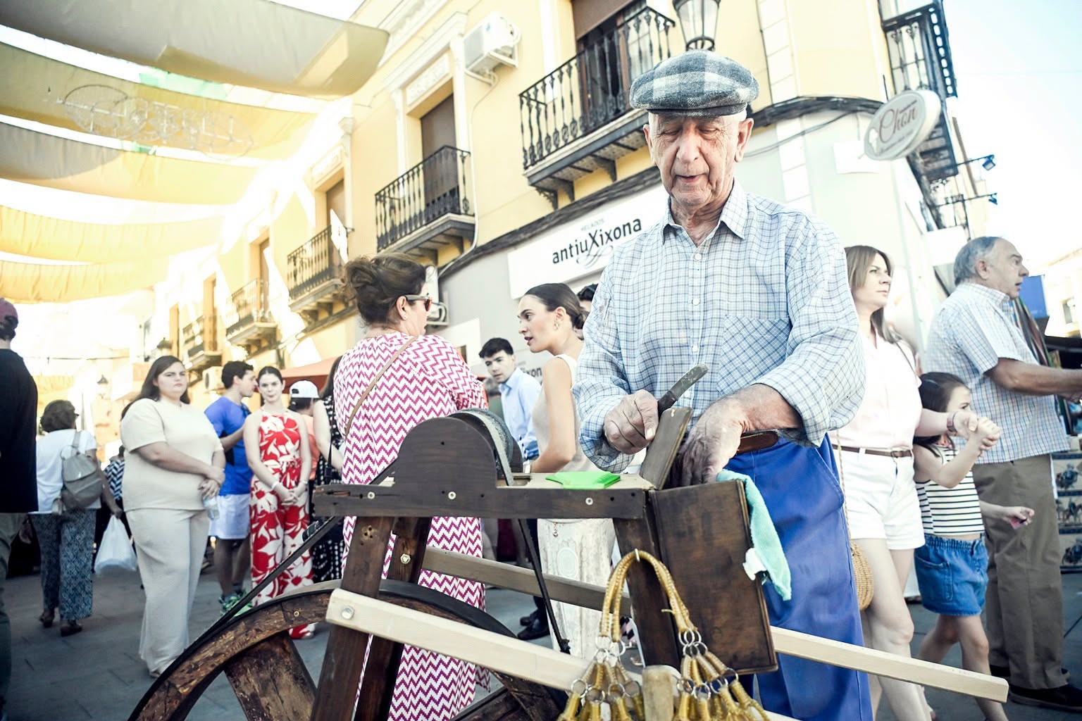 Nuevas Imágenes: El Ayuntamiento de Tomelloso comparte fotos del XX Mercado Tradicional en su álbum