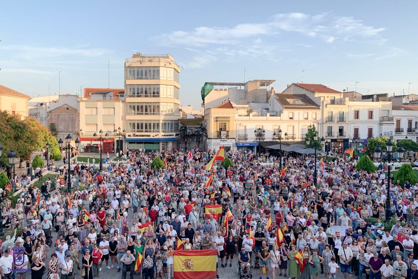 «Ayuntamiento agradece la conducta ejemplar de vecinos durante la protesta de apoyo a Ceuta el pasado 2 de Septiembre» – Eloísa Perales