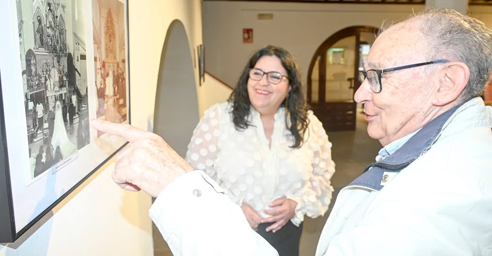 Inauguración de la Exposición Fotográfica Conmemorativa del 70 Aniversario con la presencia de Inés Losa y Eustaquio Camacho