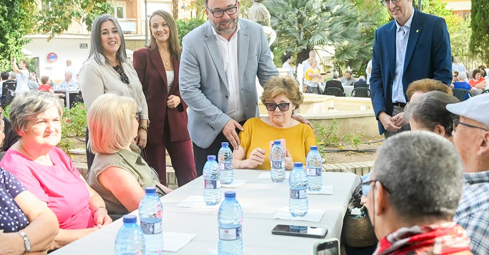 Tomelloso celebra Jornada de Convivencia en honor al Día Internacional de las Personas de Edad en la glorieta María Cristina