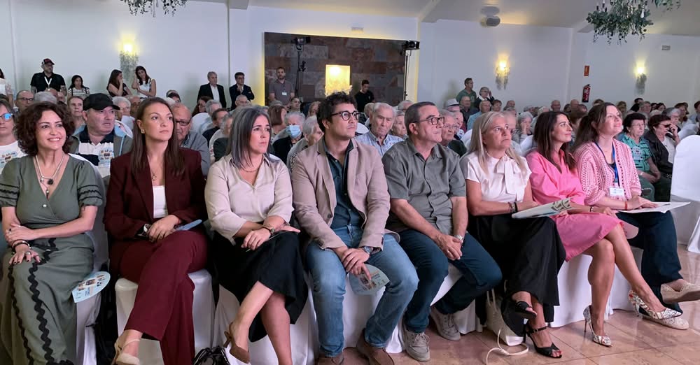 XIV Día de las Personas Mayores: ACESCAM congrega a 350 ancianos de toda Castilla-La Mancha en Tomelloso, con honores a la Teniente de Alcalde, Eloísa Perales